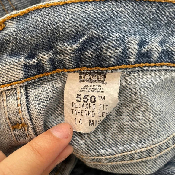 Levi's Vintage 550 Tapered Leg Relaxed Fit Jeans Blue - Picture 4 of 4